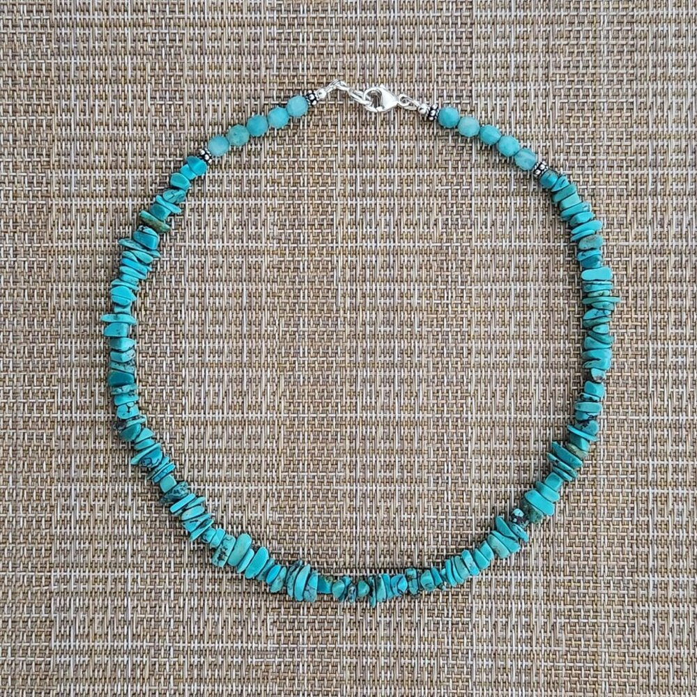 BEAUTIFUL NECKLACE TURQUOISE CHIP.